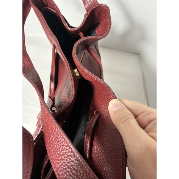 LAGGO burgundy‎ pebbled leather Drawstring Sholder Bag Boho magnetic closure - Picture 7 of 11